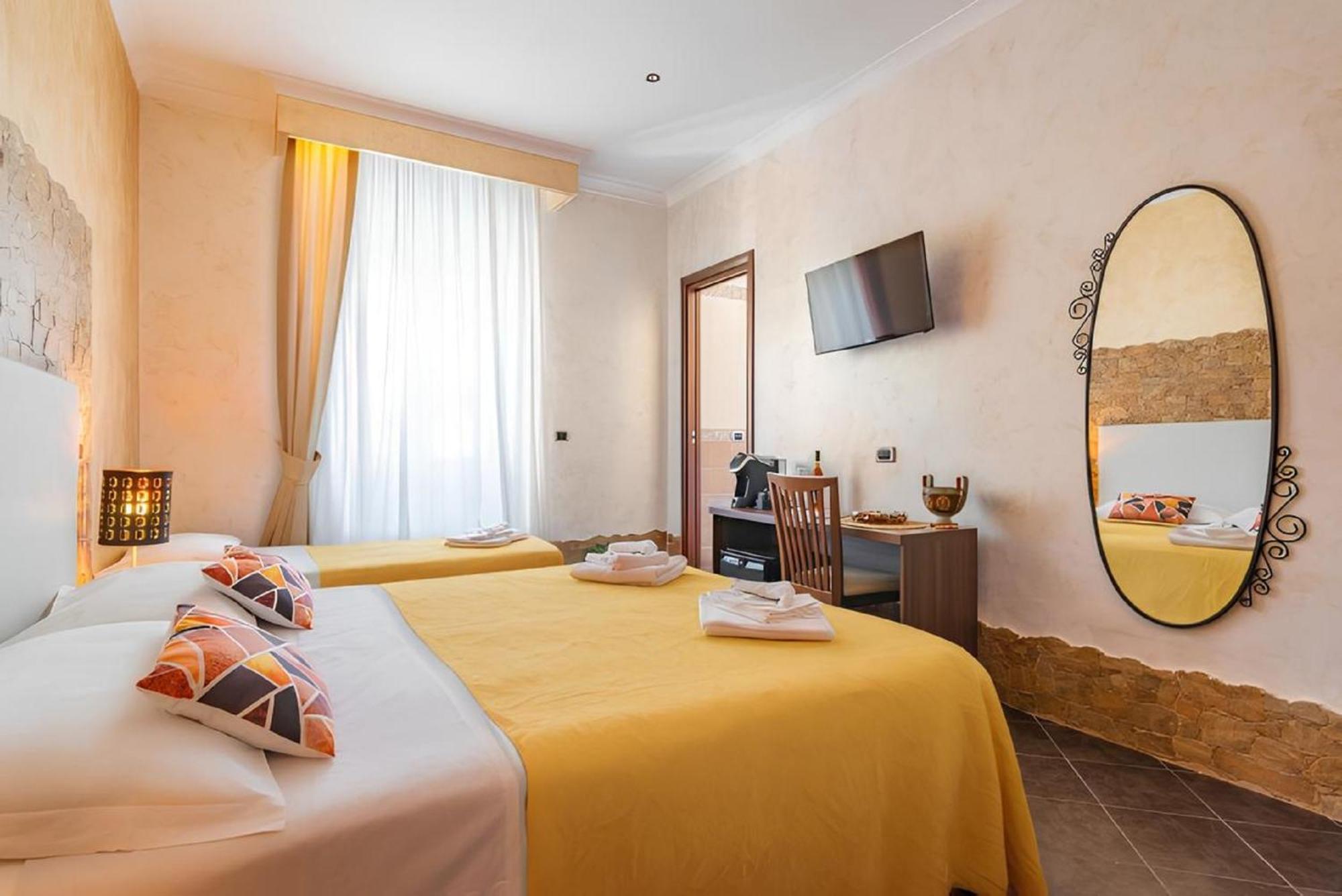 Alis Laura Guest House - 10 Mins To Colosseum, Modern & Near Metro, Rome